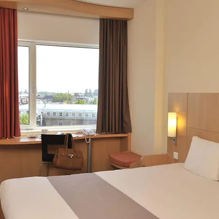 Ibis Centre 3*