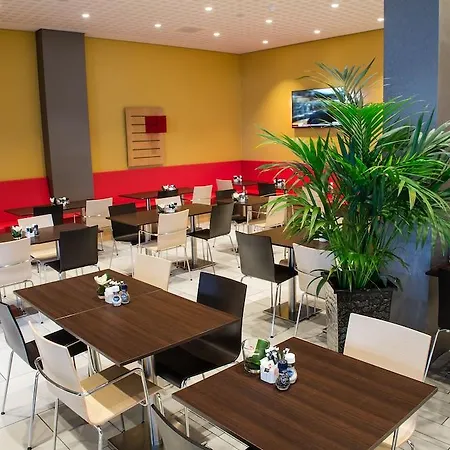 Ibis Centre Hotel