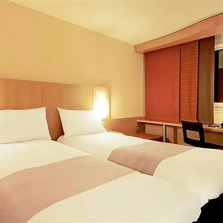 Ibis Centre 3*