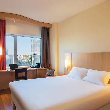 Ibis Centre Hotel