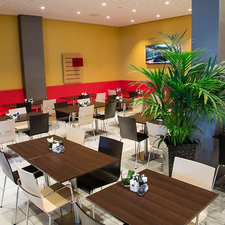 Ibis Centre 3*