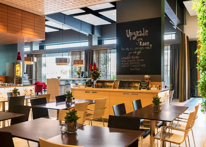 מלון Ibis Centre 3*