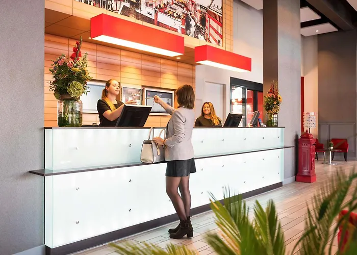 Ibis Centre 3* ליידן