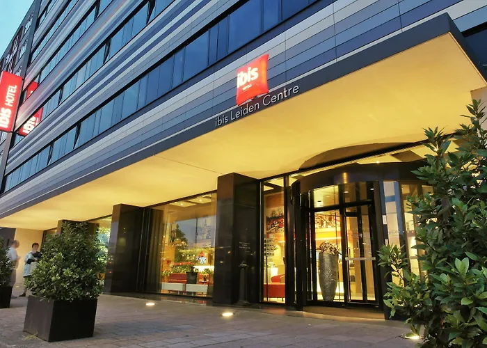 莱顿中心宜必思酒店 酒店