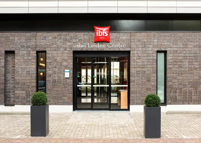 Ibis Centre Hotell 3*