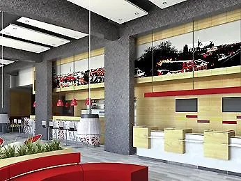 Ibis Centre Hotel 3*