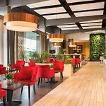 Hotel Ibis Centre 3*