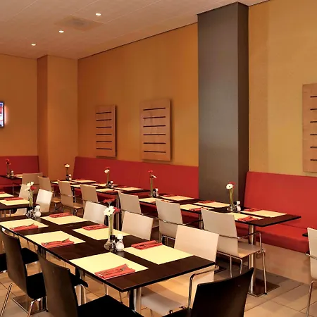 מלון Ibis Centre 3*
