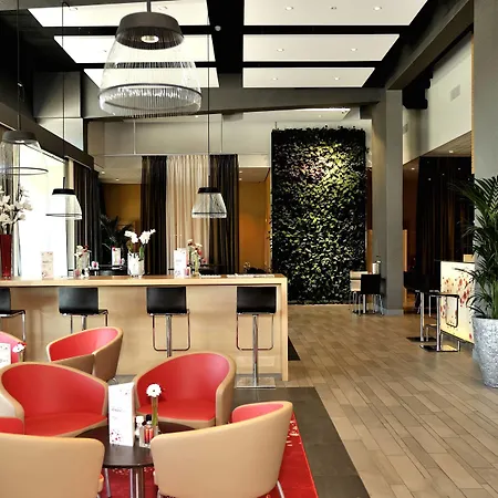 Ibis Centre 3* ליידן