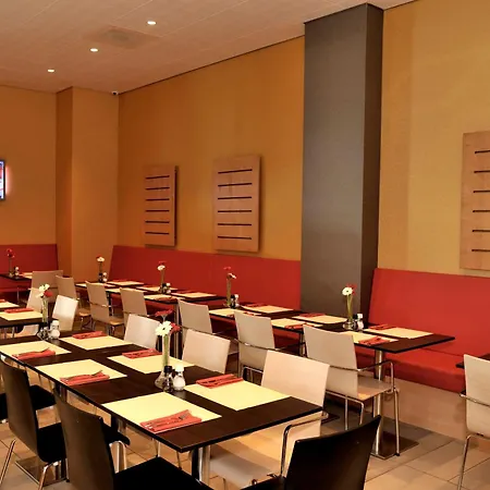 Ibis Centre מלון