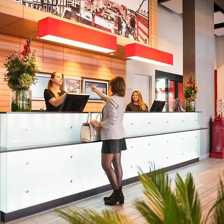 Ibis Centre 3* ליידן