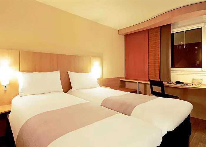 Ibis Centre 3*